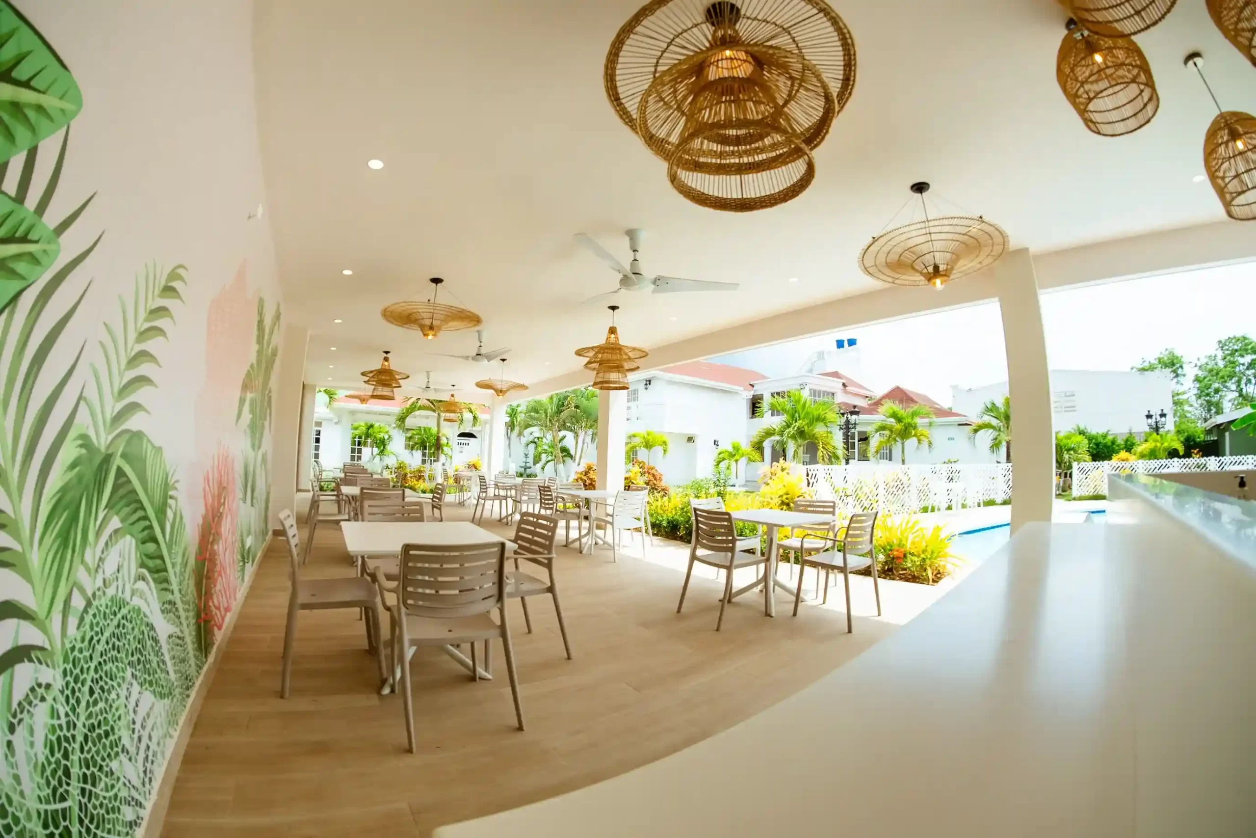 El restaurante del hotel koray es un destino culinario que ofrece una experiencia gastronómica única en san andres