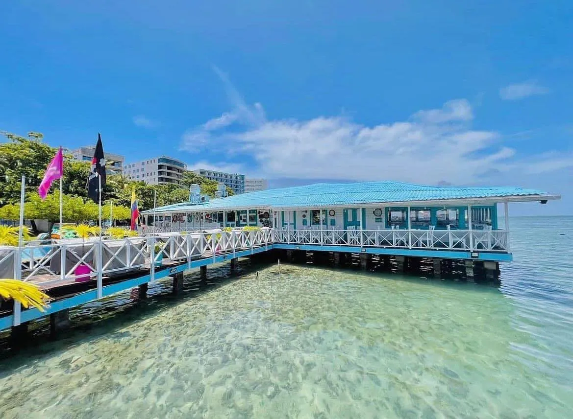 hermoso paisaje con impresionante vista al mar lo que lo convierte en un lugar ideal para pasar el día