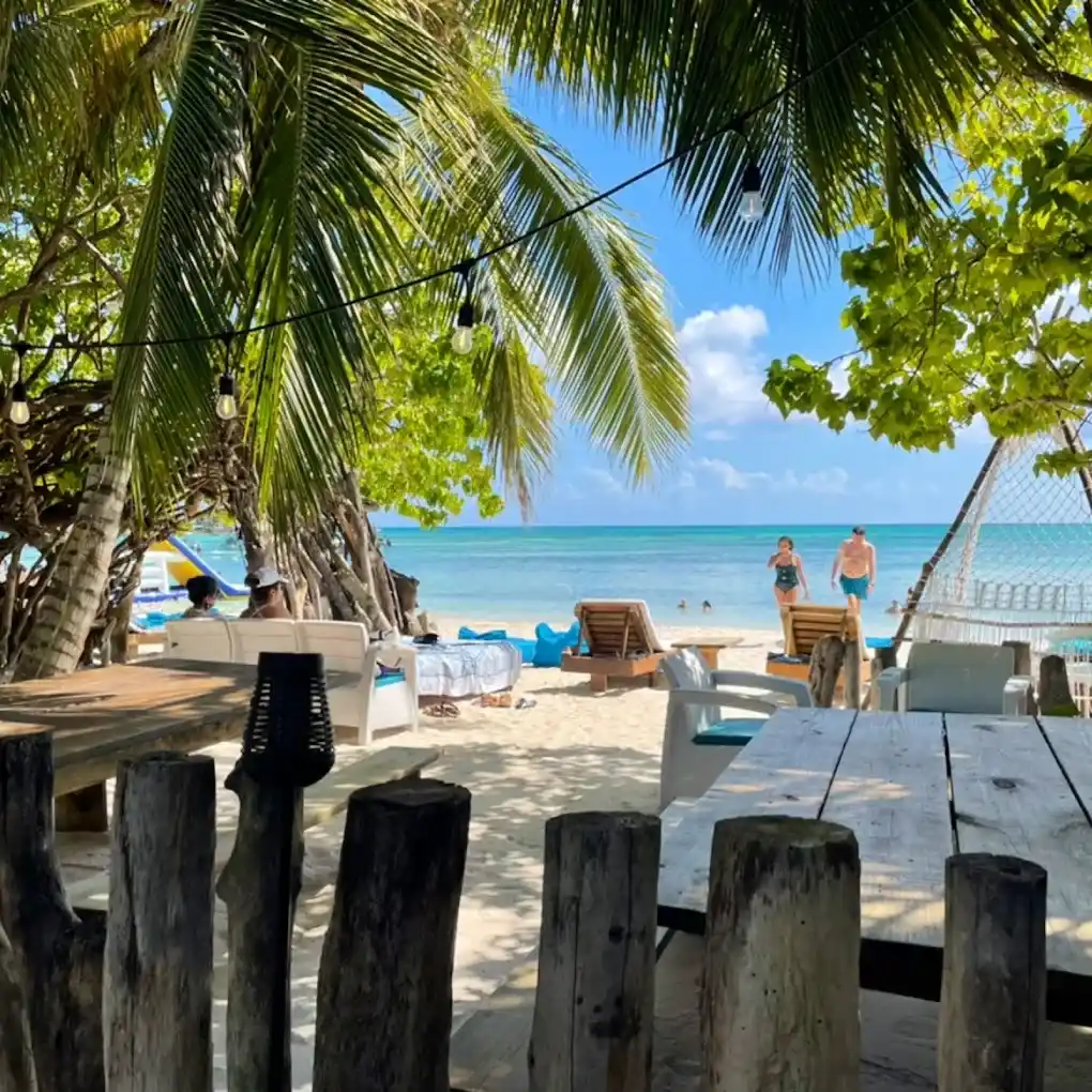 en namaste beach disfruta de un lugar perfecto para la relajacion y las actividades acuaticas