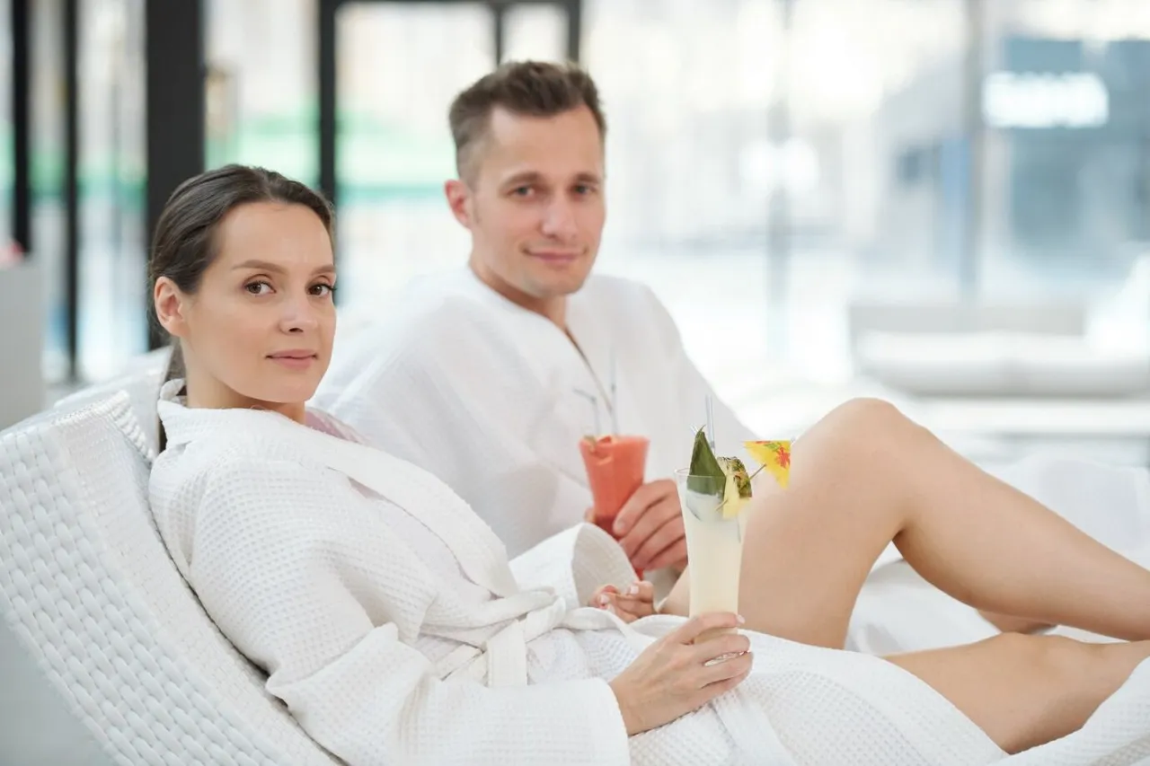 disfruta de un día relajante en pareja en tus vacaciones