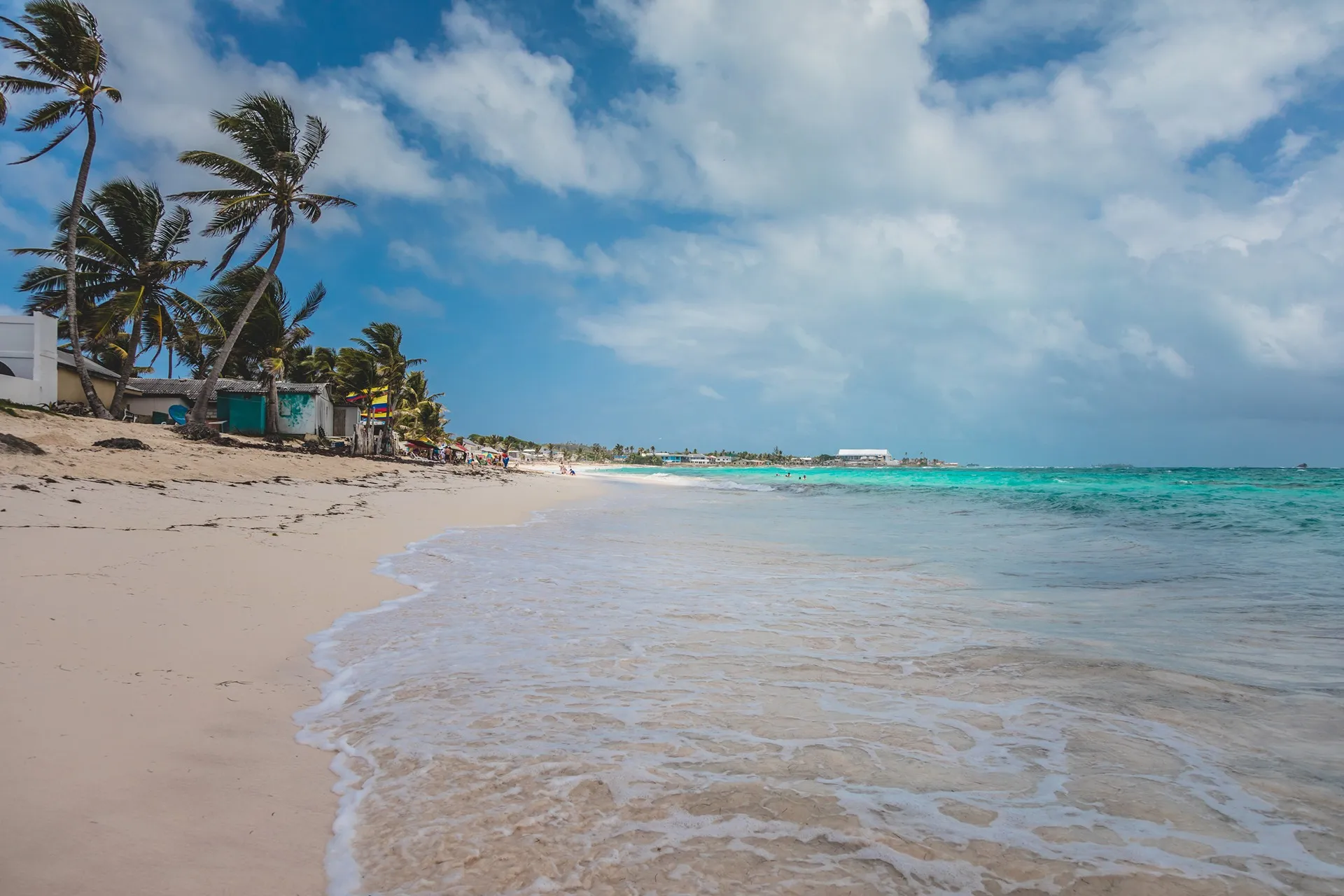 viaja y descubre el mar cristalino de san andres